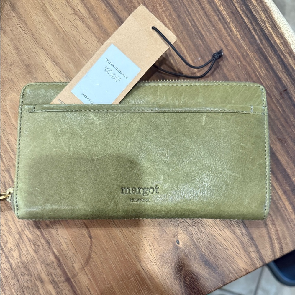 NWT Margot New York Olive Green Leather Wallet - Picture 1 of 9